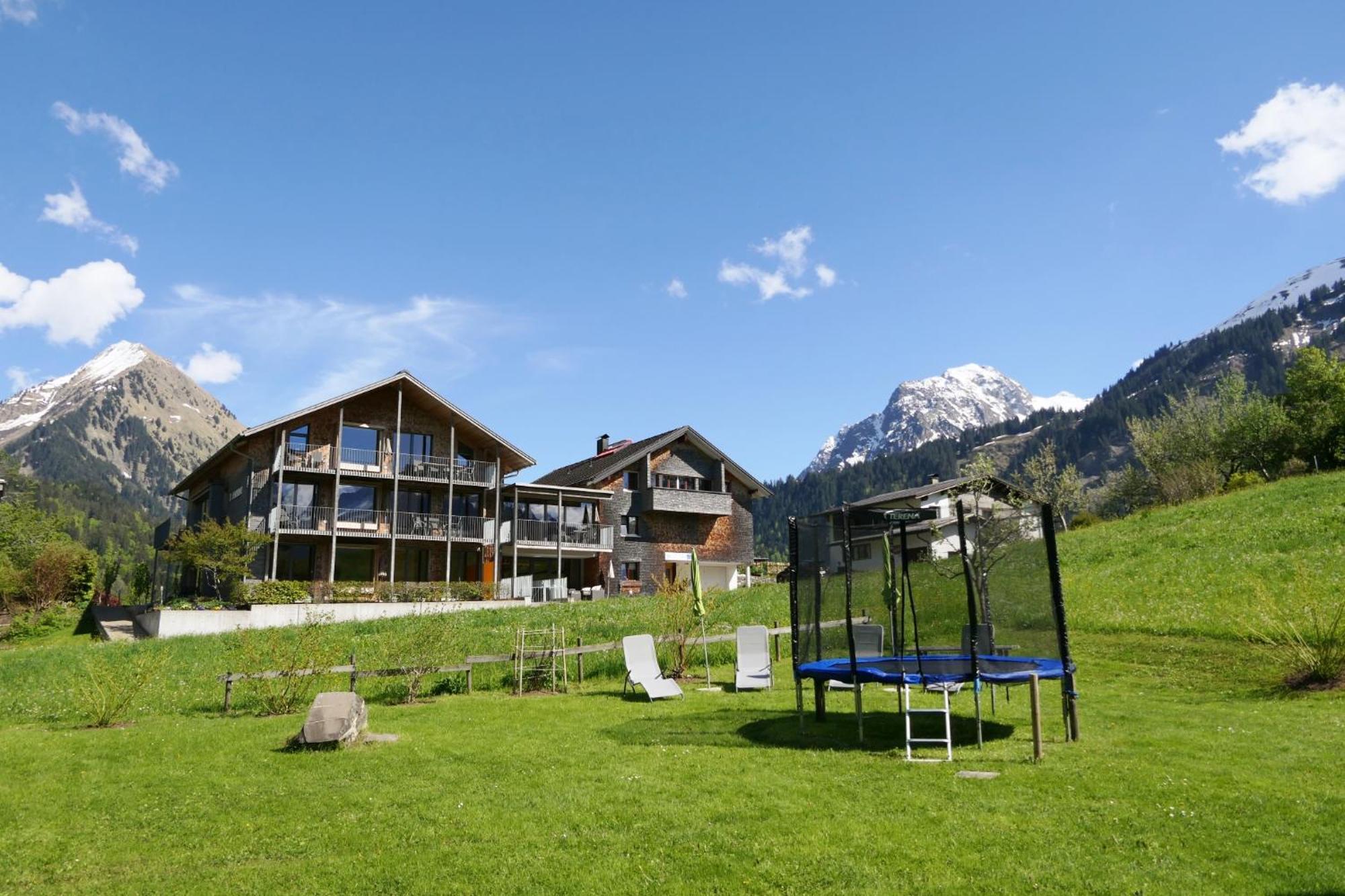 N Apartments Hotel Schoppernau Bagian luar foto
